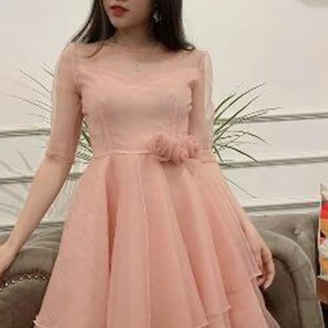 VÁY NƠ NHẤN EO