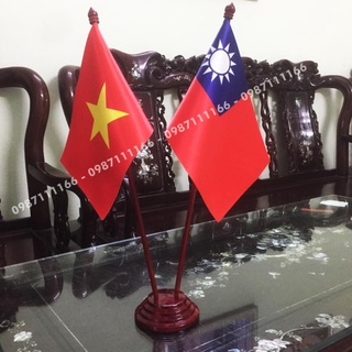 Cờ để bàn đế gỗ việt nam - đài loan