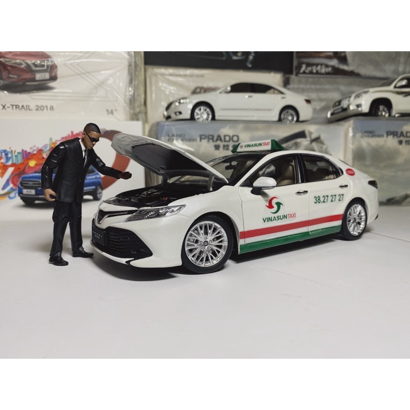 Mô hình Taxi Vinasun Toyota Camry tỉ lệ 1:18