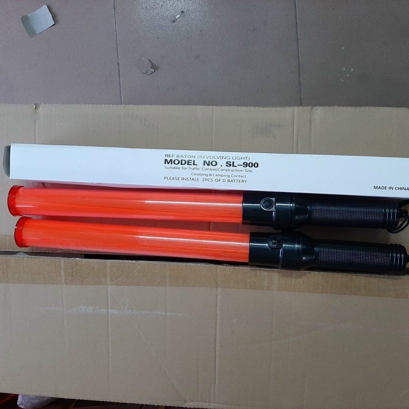 Gậy đèn chỉ huy giao thông 54cm LOẠI SÁNG ĐÈN MÀU ĐỎ 50K