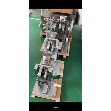 Máy dập viên nén thủ công, máy ép viên quay tay