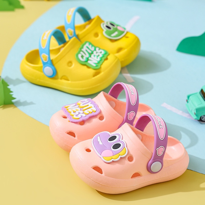 Dép Sandal Đục Lỗ Đi Trong Nhà Tắm Chống Trượt Hình Thú Hoạt Hình Dễ Thương Dành Cho Trẻ Em