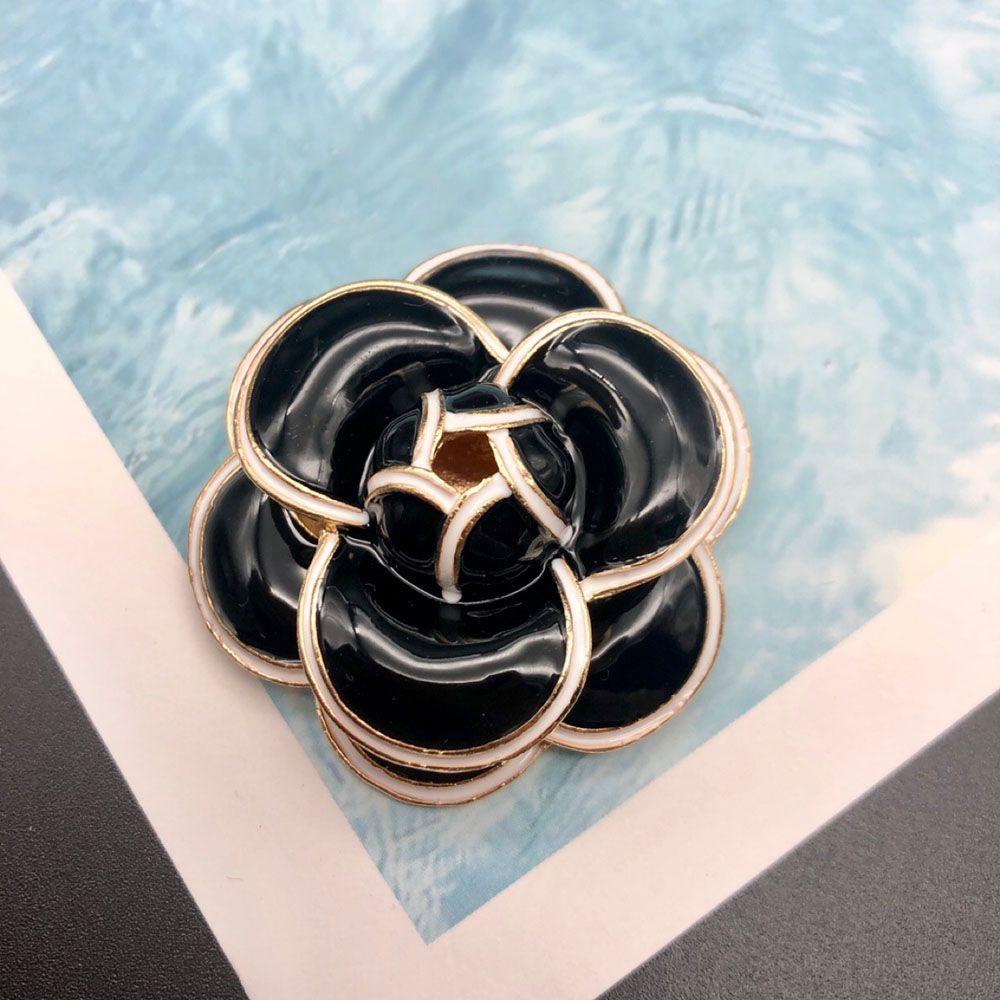 Trâm Cài Áo Hợp Kim Tráng Men Màu Trắng Đen Hình Hoa Trà VANES1