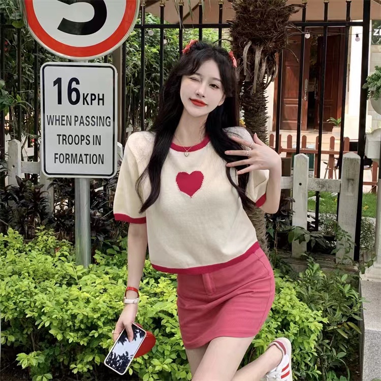 Áo Thun Dệt Kim Ngắn Tay Họa Tiết Trái Tim Thời Trang Cho Nữ