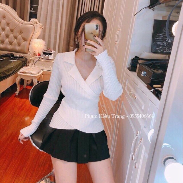 Áo len cổ V