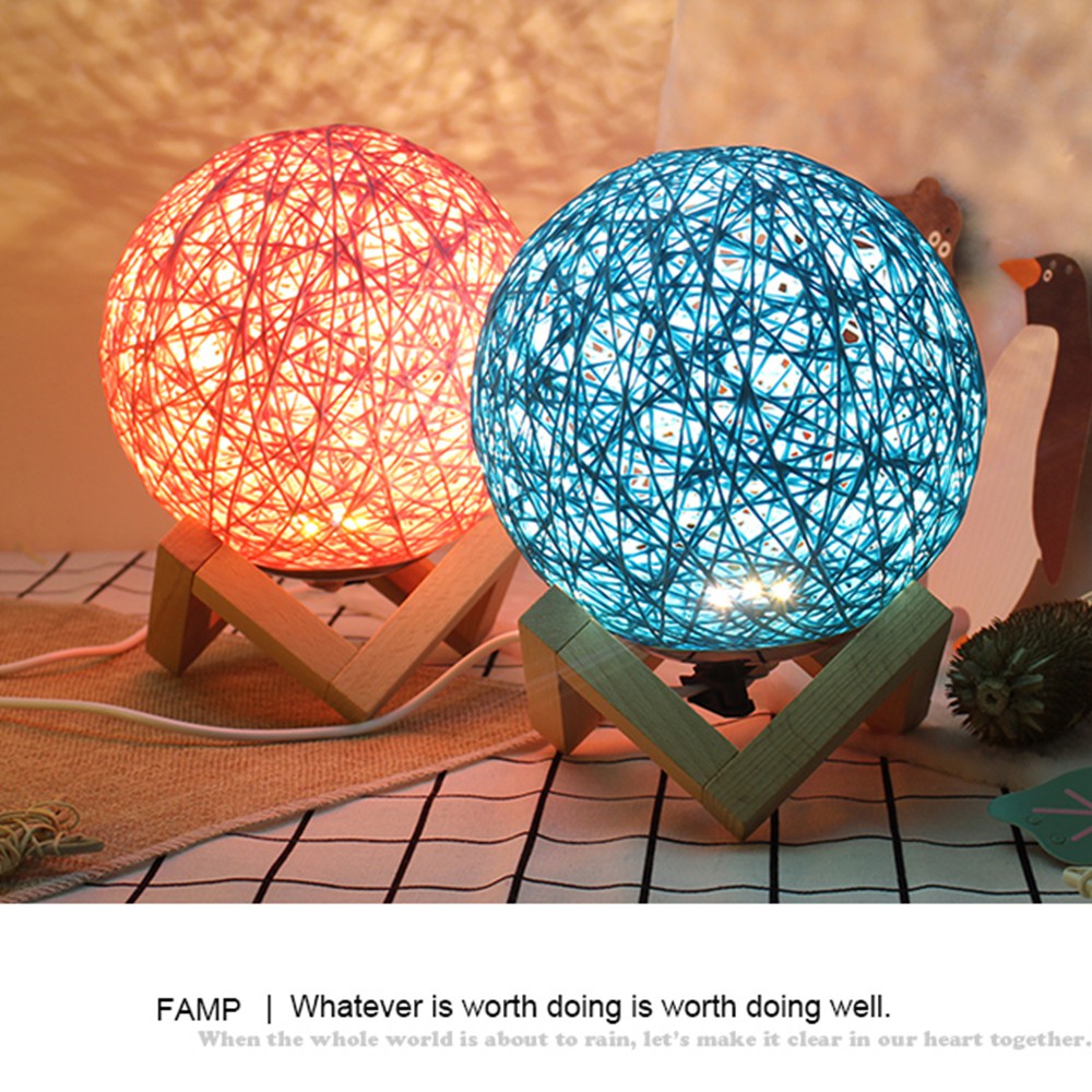 Creative Net Red Sepak Takraw Night Light Phòng ngủ Đèn bàn đầu giường Điều khiển bằng giọng nói Cặp đôi Khai trương Nam và Nữ Đèn sinh nhật bạn trai