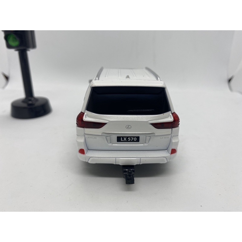 Mô hình xe Lexus Lx570 SUV tỉ lệ 1:32 hãng JACKIEKIM màu trắng