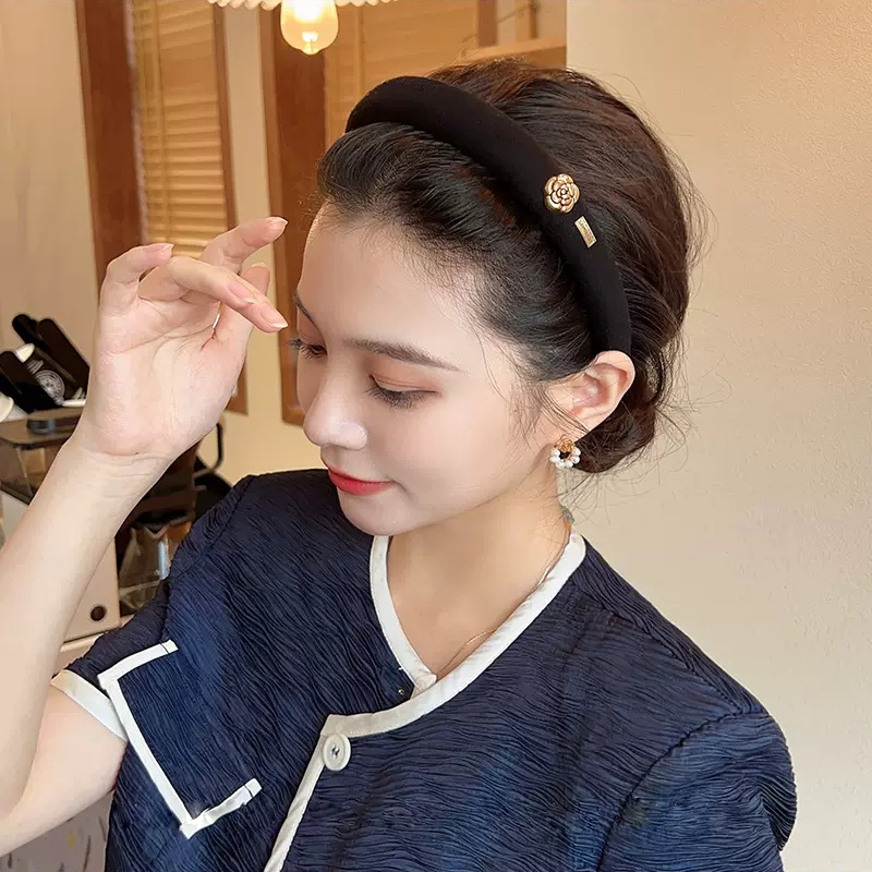 Băng Đô Cài Tóc Viền Rộng Đính Hoa Trà Thời Trang Cho Nữ