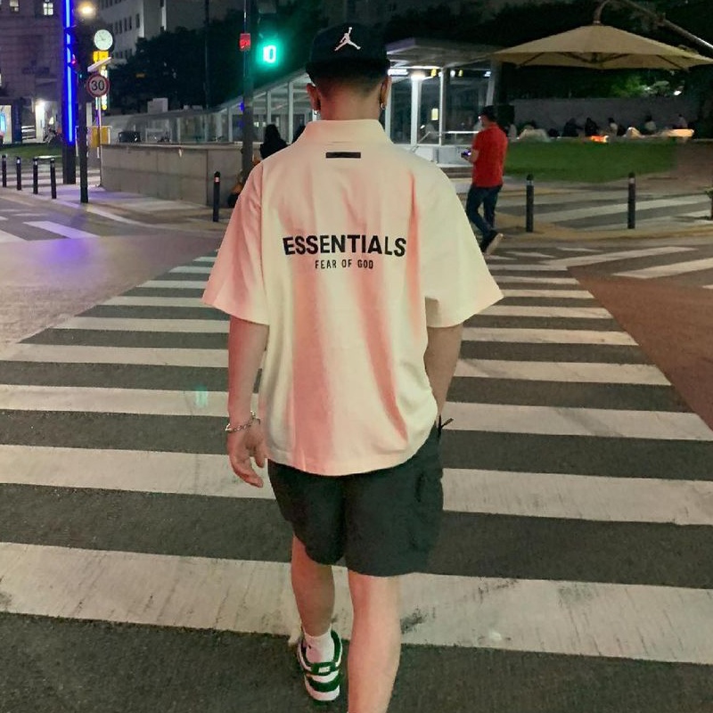 Áo polo Fear Of God FOG Essentials SS21 chất liệu vải cotton cao cấp, Áo phông cổ bẻ nam FOG ESSENTIALS in chữ silicon