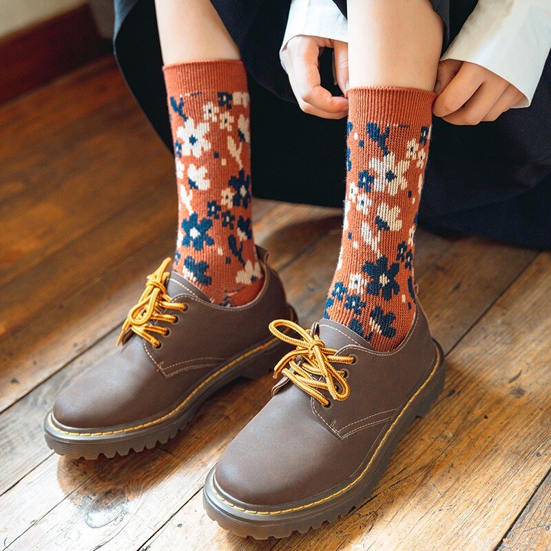 Retro Floral Cotton Women Mid-length Socks High Quality Double Needle Harajuku Style Lolita Sweet Girls Long Socks Women Socks