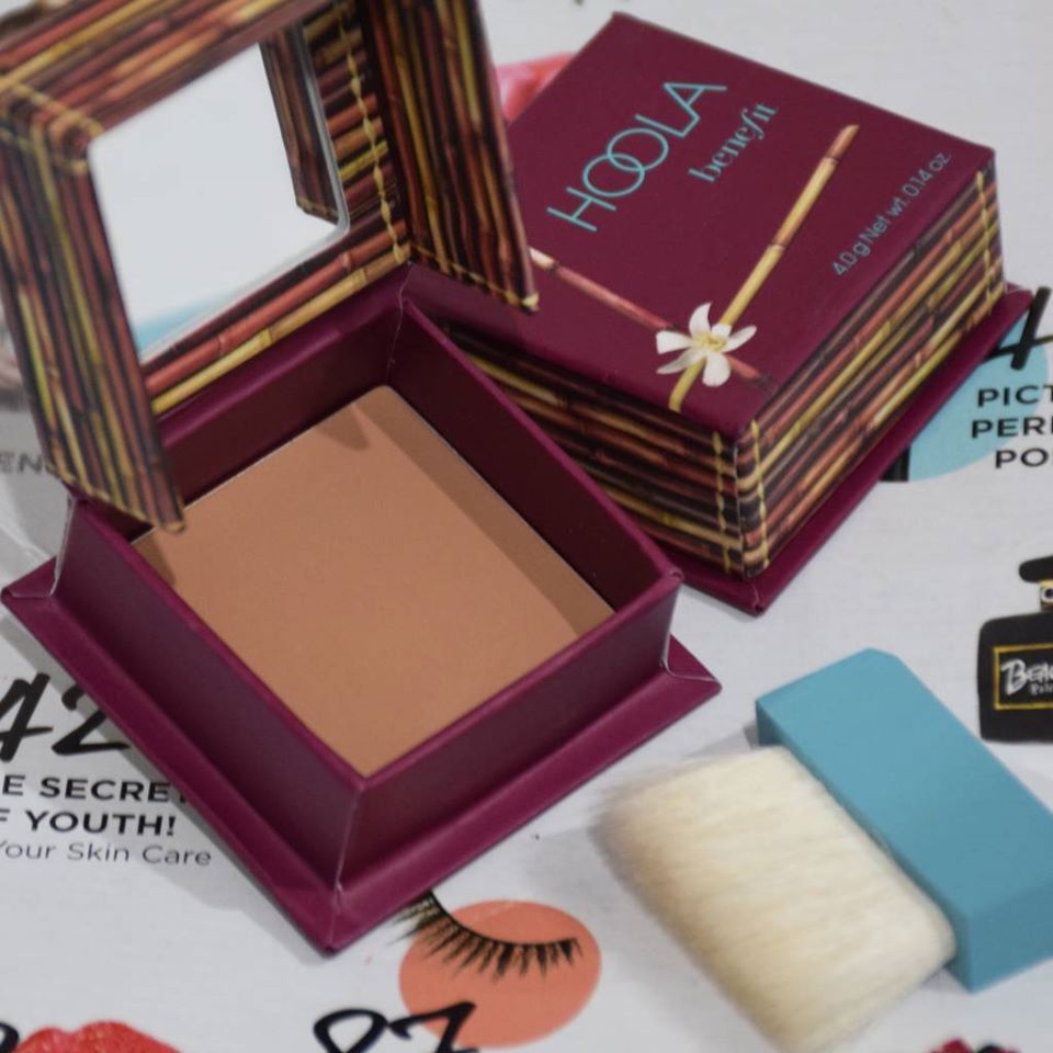 Phấn Tạo khối Benefit Hoola Bronzing Powder