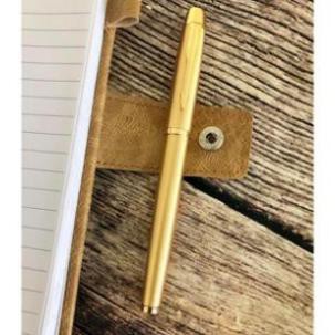 [TẶNG KÈM RUỘT BÚT] Bút ký Parker IM Yellow cài vàng - Ngòi dạ bi, ngòi 0,5 mm, mịn và đều mực ở mọi góc nghiêng