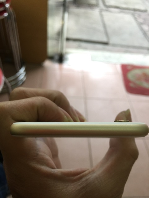 Điện thoại Apple iPhone 6 gold 16 GB