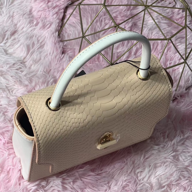 𝐓𝐮́𝐢 𝐏𝐞𝐝𝐫𝐨 tay cầm mẫu mới