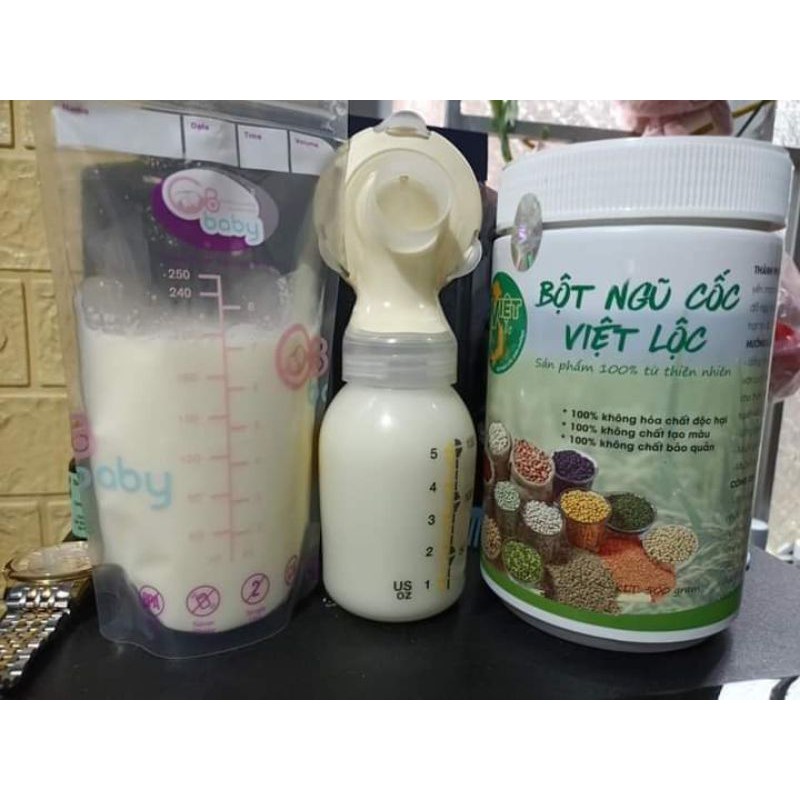 Combo siêu lợi sữa gồm 1 hộp bột ngũ cốc Việt Lộc và 1 hộp cốm lợi sữa Mummilk