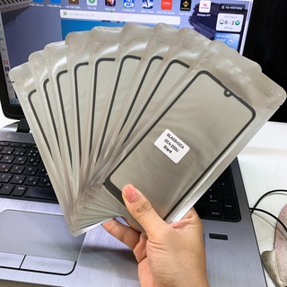 Kính liền keo Oca Vsmart Star 4