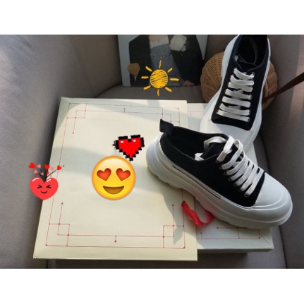 Đôi giày thể thao đế dày hỗ trợ tăng chiều cao thời trang mùa hè sành điệu cho nữ 2021