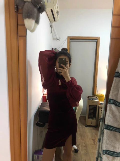 //SỈ BẰNG LẺ //Đầm sườn xám đỏ mận huyền bí nữ trung hoa ôm body xẻ tà tay bồng