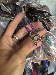 móc treo titan ( kiểu móc vịt )