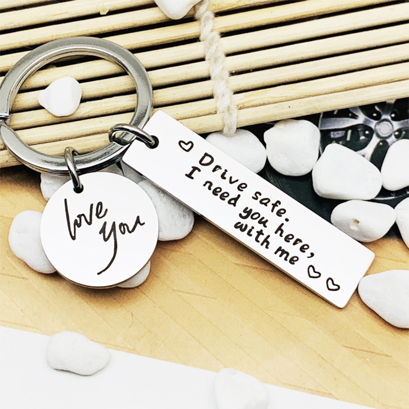 Móc Chìa Khóa Bằng Thép Không Gỉ In Chữ I Need You Here with Me Dành Cho Cặp Đôi