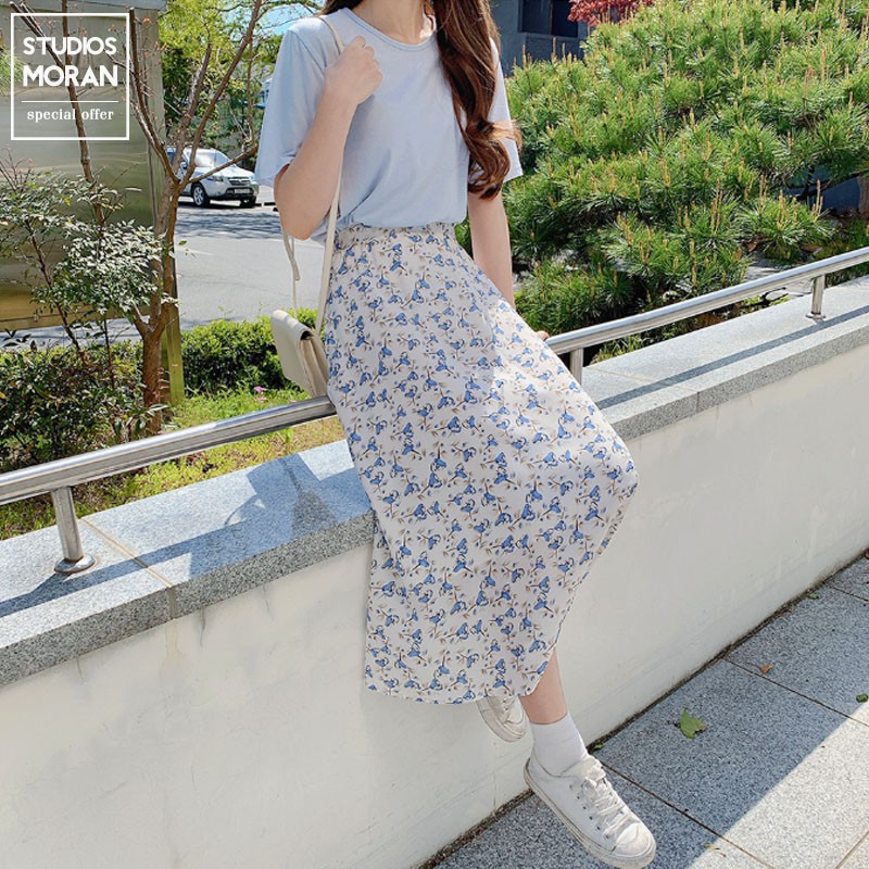 Chân váy midi dáng dài hoa nhí MORAN màu xanh trắng vintage điệu đà Hàn Quốc mùa hè | BigBuy360 - bigbuy360.vn