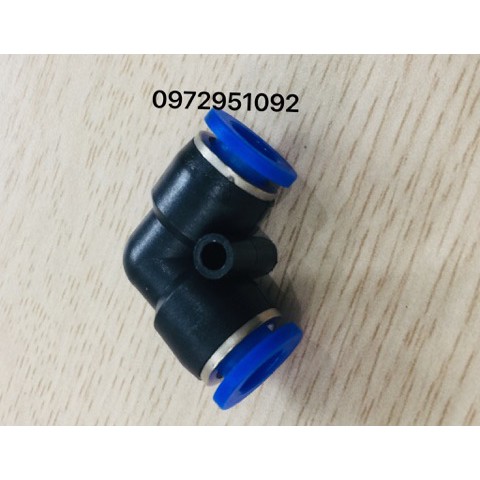 Nối Vuông Nhựa PE Để Nối Dây Phun Sương Ở Vị Trí Gấp Khúc