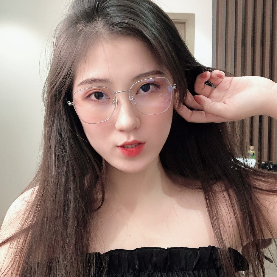 Gọng kính Vuông Titanium Ouress 88059B Bền Đẹp Dễ Thương Trendy