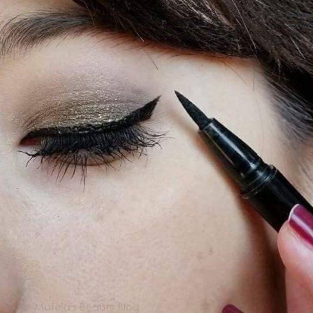 Bút lông kẻ mắt nước Mac