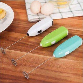 Máy đánh trứng cầm tay màu xanh lá
