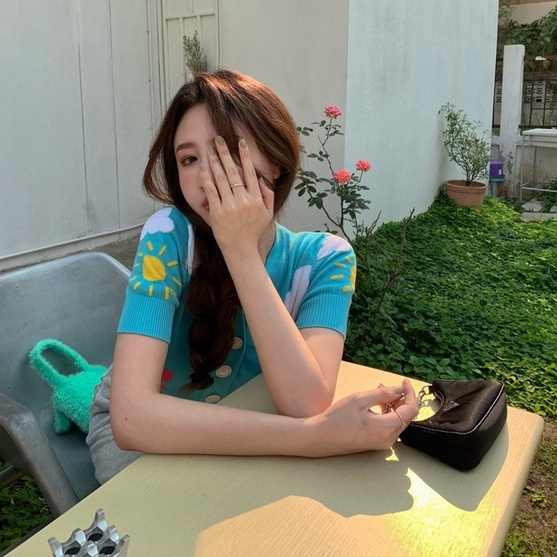 Áo croptop ZHELIHANGFEI tay ngắn cổ V thêu hoa thời trang mùa hè 2022 cho nữ