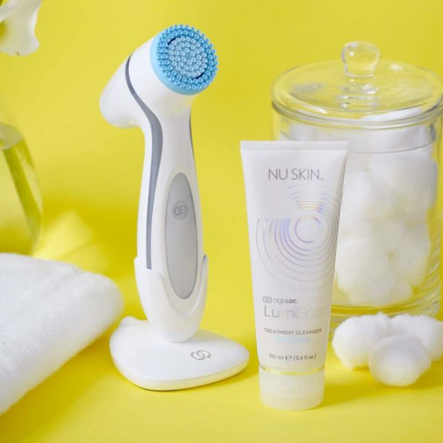Máy rửa mặt Nuskin Lumispa