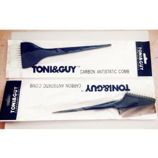 LƯỢC CHẢI THUỐC NHUỘM TONI & GUY