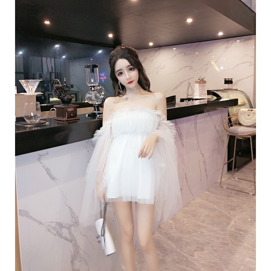 Đầm ống trắng dự tiệc tay xòe xòa lưới ren hở lưng gợi cảm ulzzang