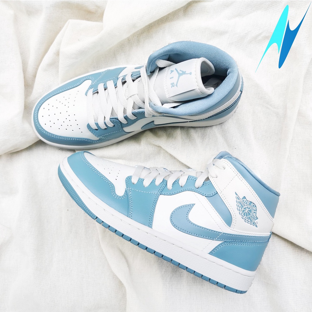 Giày Unisex Nike Jordan 1 Mid University Blue  chính hãng 100%
