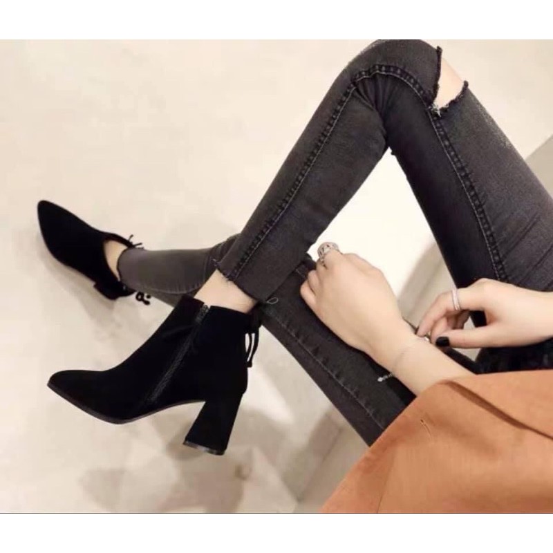 Bốt Da Lộn Đế Trụ 5p Màu Đen Siêu Đẹp