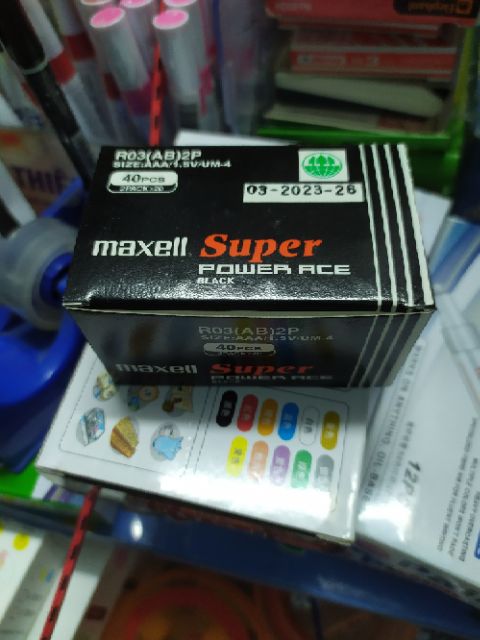 1 Hộp pin maxell 2A 3A 40 viên