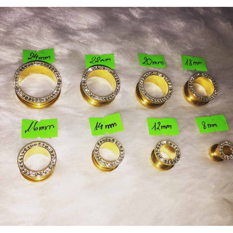 KHUYÊN NONG TAI VÀNG VÀNH DẦY ĐÁ XUNG QUANH SZ 8 - 24MM / THÉP Y TẾ
