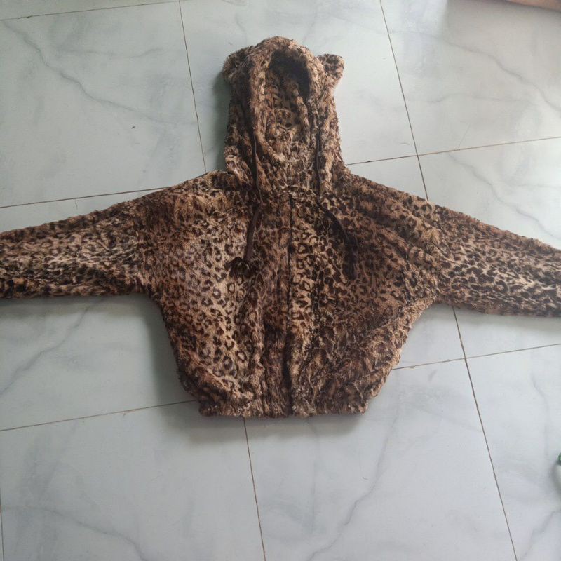 Áo khoác lông thú tai gấu bán trên shopee live 12-3/11