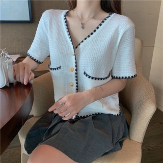 Hàng order - Áo CropTop viền 2 màu trắng đen