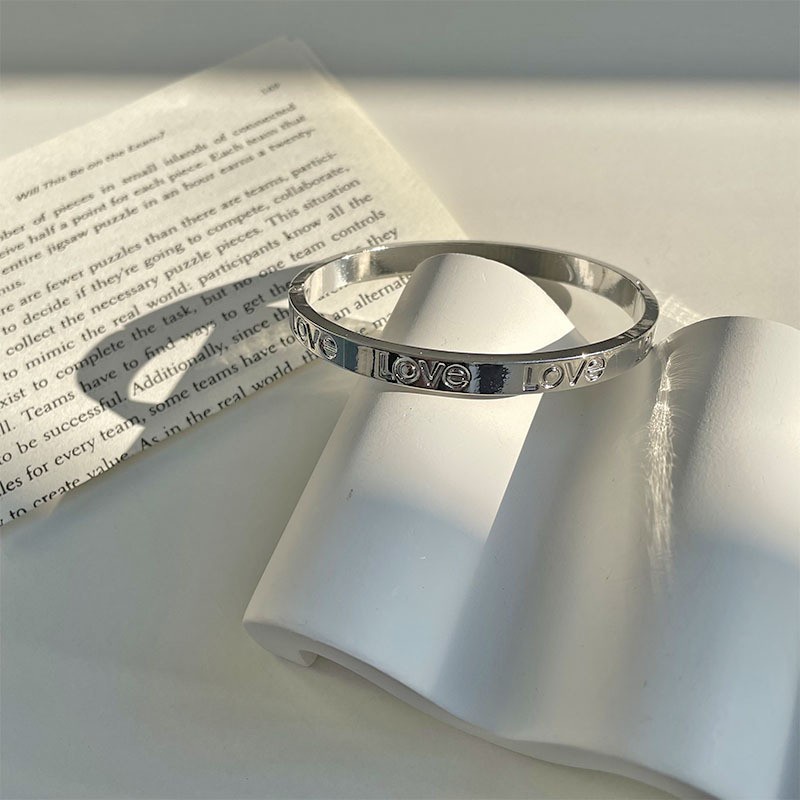 Thiết kế thời trang Hàn Quốc Vòng tay vàng hồng dành cho nam và nữ