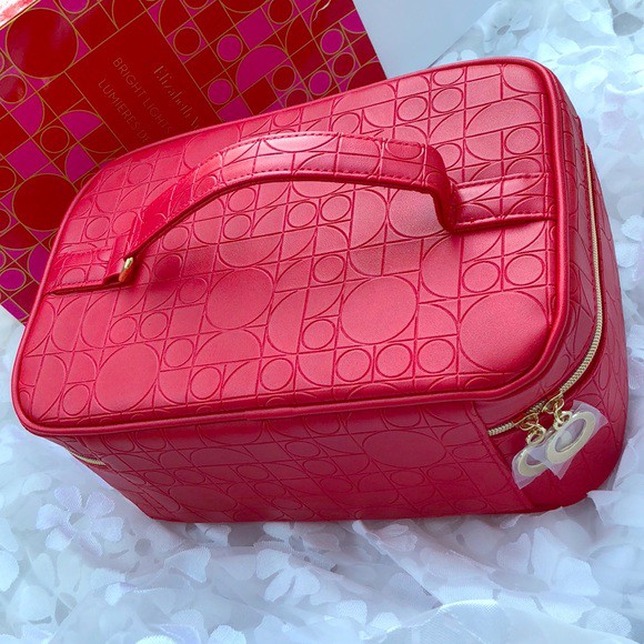 [100% AUTH, full bill] Elizabeth Arden Túi trang điểm đỏ khóa vàng