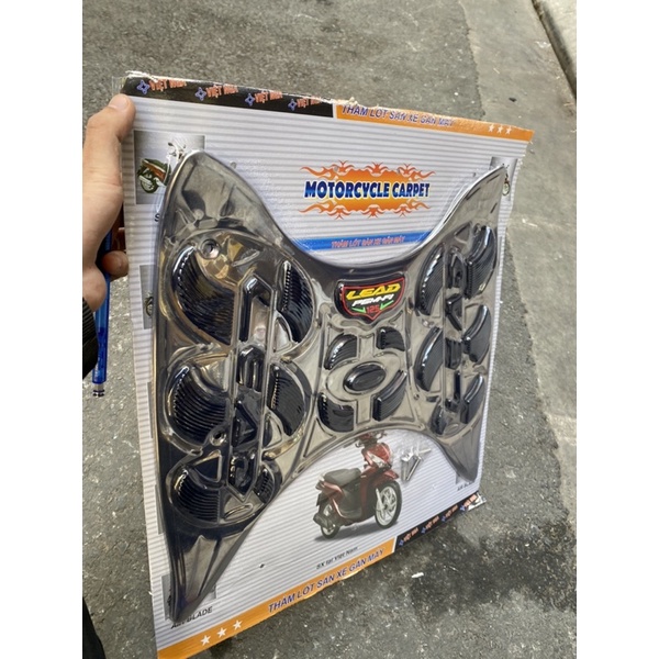 Thảm Để Chân Xe Lead Inox 2017-2022 Gắn Zin Đẹp