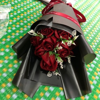 Bó hoa sáp thơm màu đỏ . Siêu sang . Sẵn