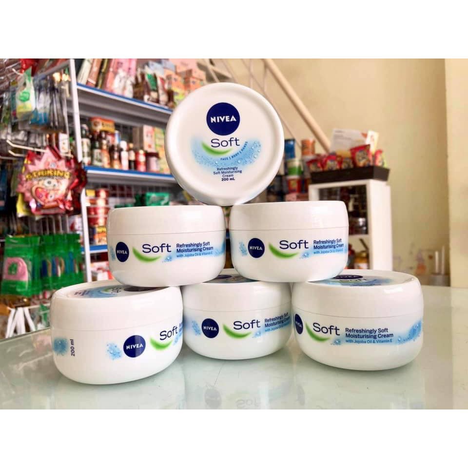 Kem dưỡng ẩm Nivea Soft 200ml cấp ẩm chuyên sâu cam kết nẻ mấy cũng hết  [𝐓𝐚̣̆𝐧𝐠 𝐦𝐚́𝐲 𝐦𝐚𝐬𝐬𝐚𝐠𝐞𝐫 𝐦𝐚̣̆𝐭]