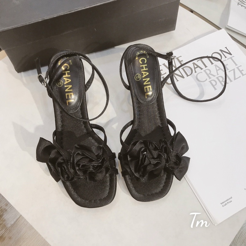 Sandal nữ gót nhú hoa trà chànel lụa loại 1 fullbox Bill túi