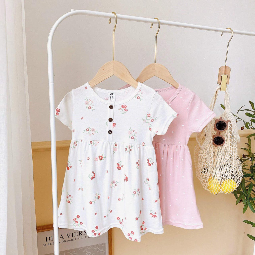 Váy bé gái combo 2 đầm baby doll cúc ngực hồng trắng