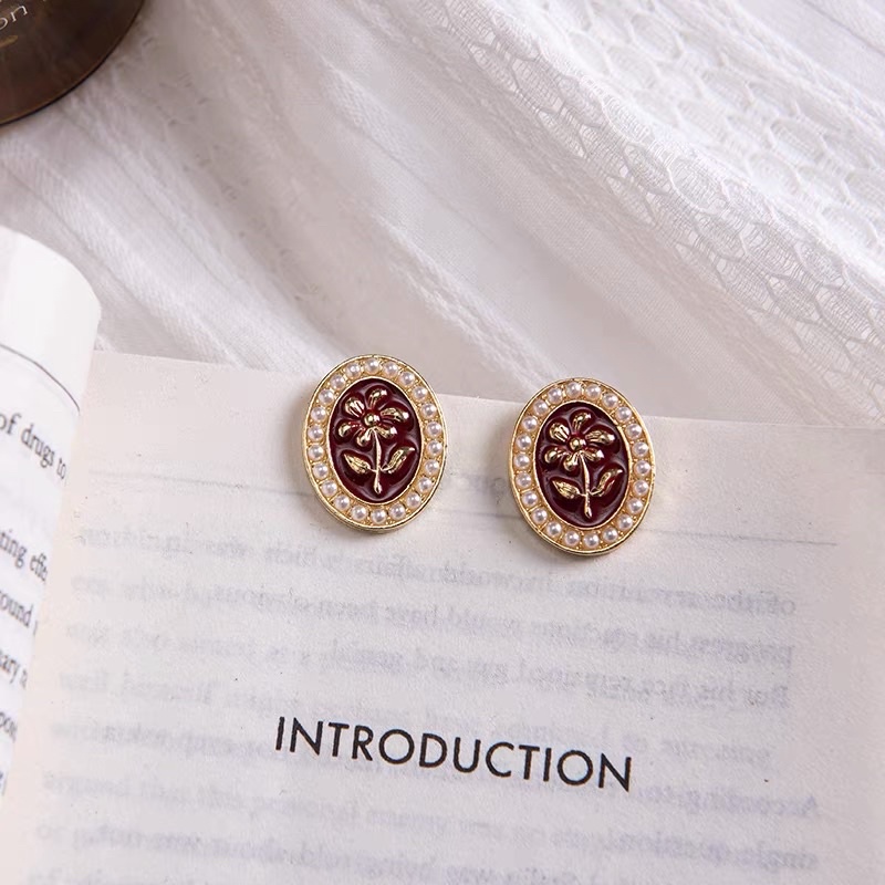 Hoa tai phong cách retro cổ điển thập niên 90 - Maben