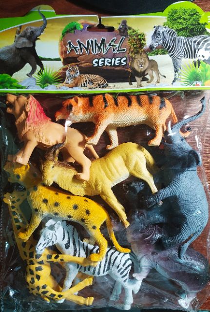 Bộ đồ chơi 8 thú rừng nhựa loại lớn