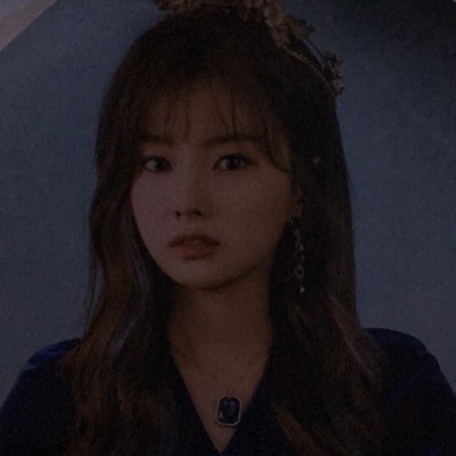 poster hyewon