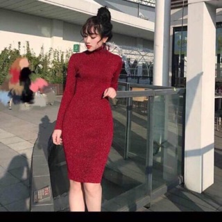 Váy len nhũ body cổ cao đẹp lấp lánh nhé. Chất len nhũ dày mềm có mặc xinh lắm nhé.